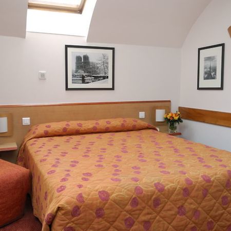 Hotel Hospitel Paris Eksteriør billede